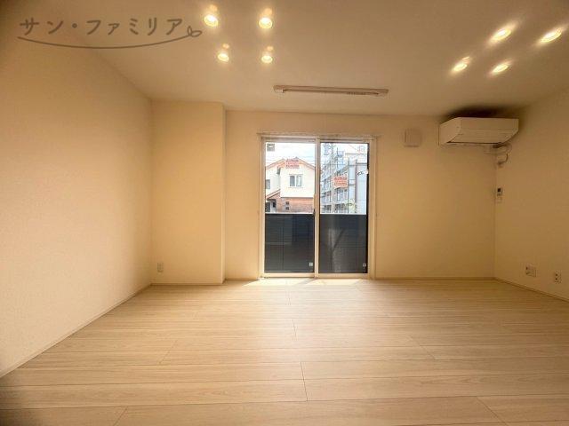 居室・リビング　同一物件別部屋写真