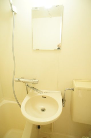 洗面設備　同タイプのお部屋になります。