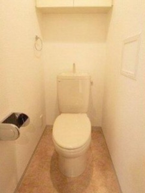 トイレ　同仕様の別部屋画像