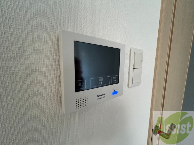 セキュリティ　ＴＶモニター付インターホンです。来客者の顔が見えるので安心！