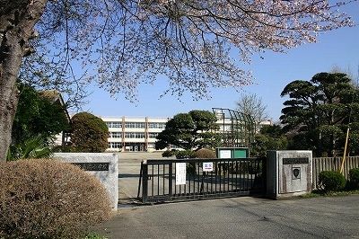小学校　茨城町立長岡小学校（小学校）まで450m