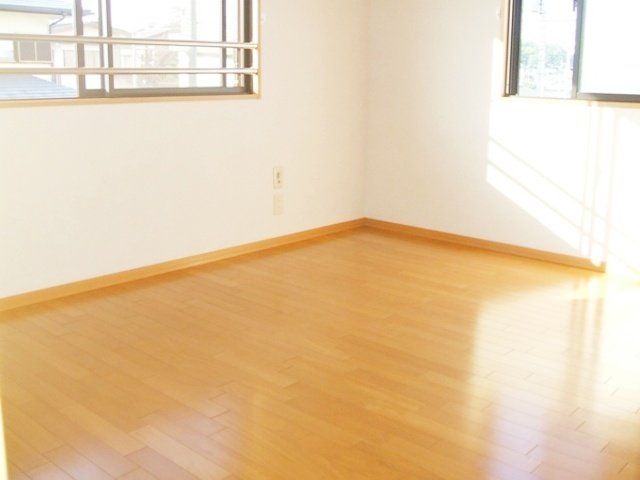 居室・リビング　♪２面採光の明るいお部屋！♪