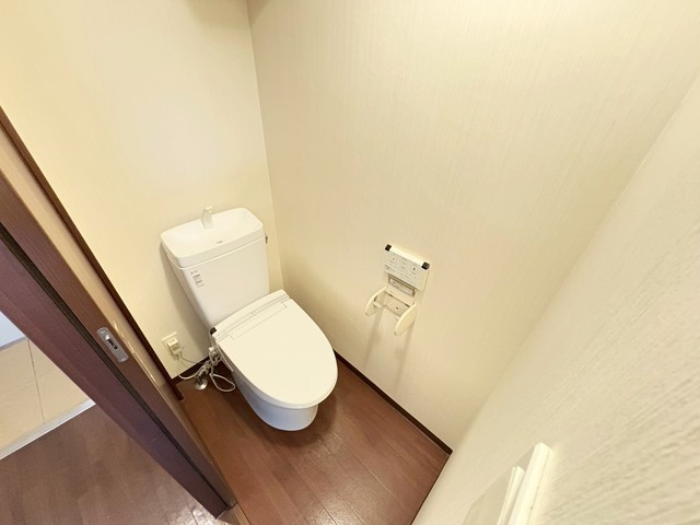 トイレ　※別号室の写真です※