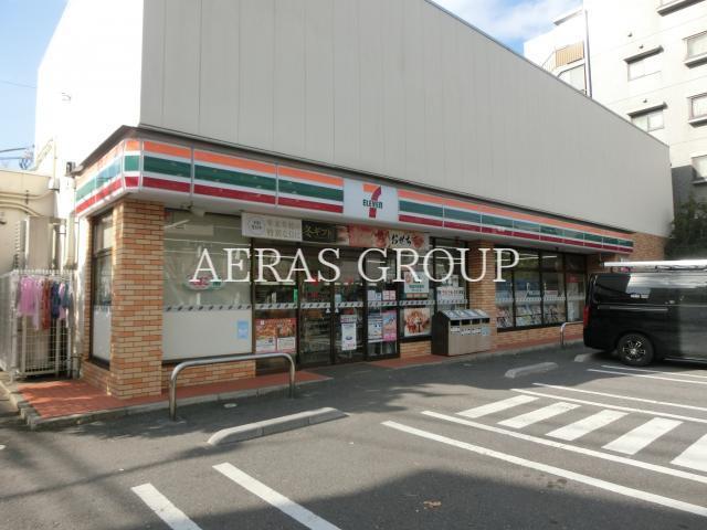 コンビニ　セブンイレブン足立東綾瀬3丁目店（コンビニ）まで438m