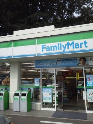 コンビニ　ファミリーマート用賀の杜店（コンビニ）まで110m