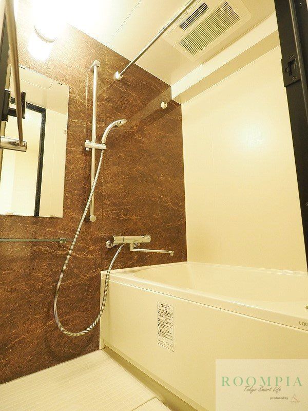 ステラメゾン三軒茶屋の風呂写真