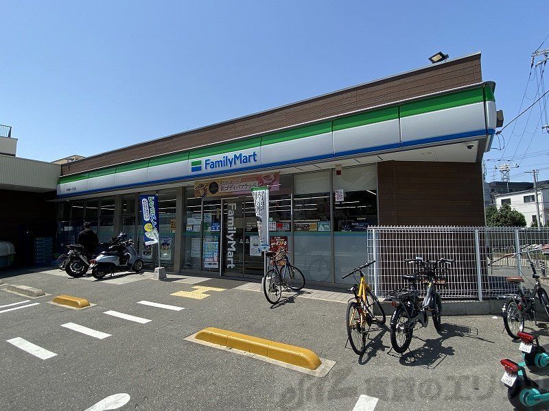 コンビニ　ファミリーマート井高野一丁目店（コンビニ）まで50m