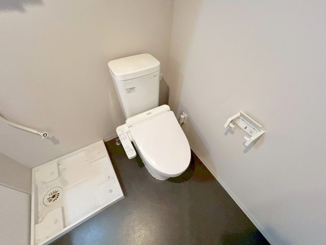 トイレ　綺麗なトイレにはウォシュレット標準装備です。