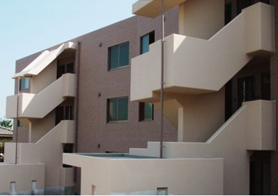 建物外観　オートロックのマンション
