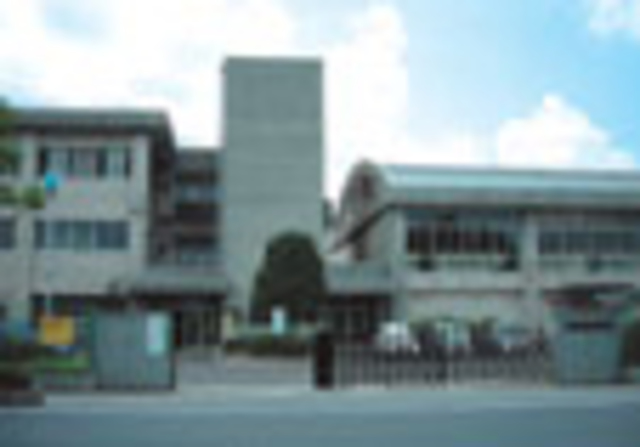 小学校　葉山東小学校（小学校）まで1600m