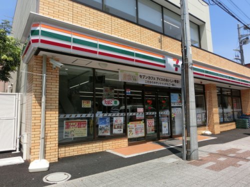 コンビニ　セブンイレブン横浜ビジネスパーク前店（コンビニ）まで231m