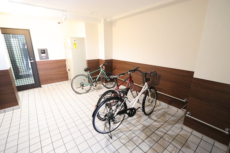 駐車場　駐輪場。