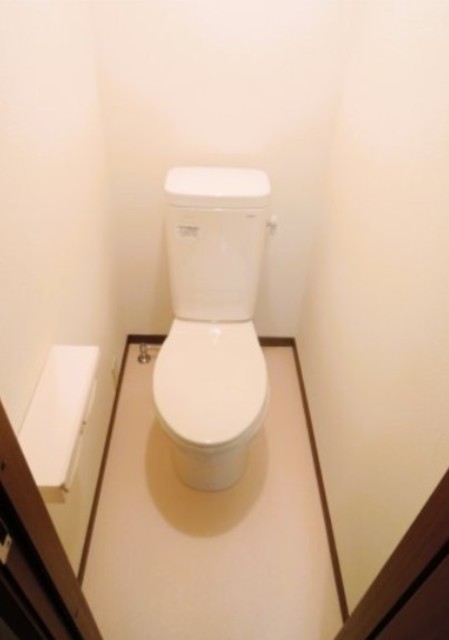 トイレ　別部屋参考写真。