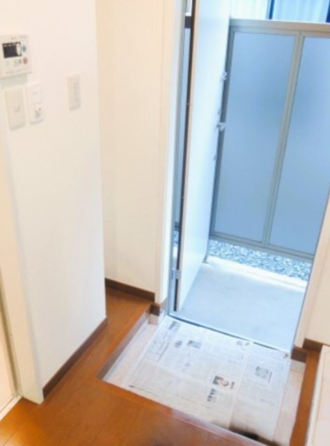 玄関　別部屋参考写真。
