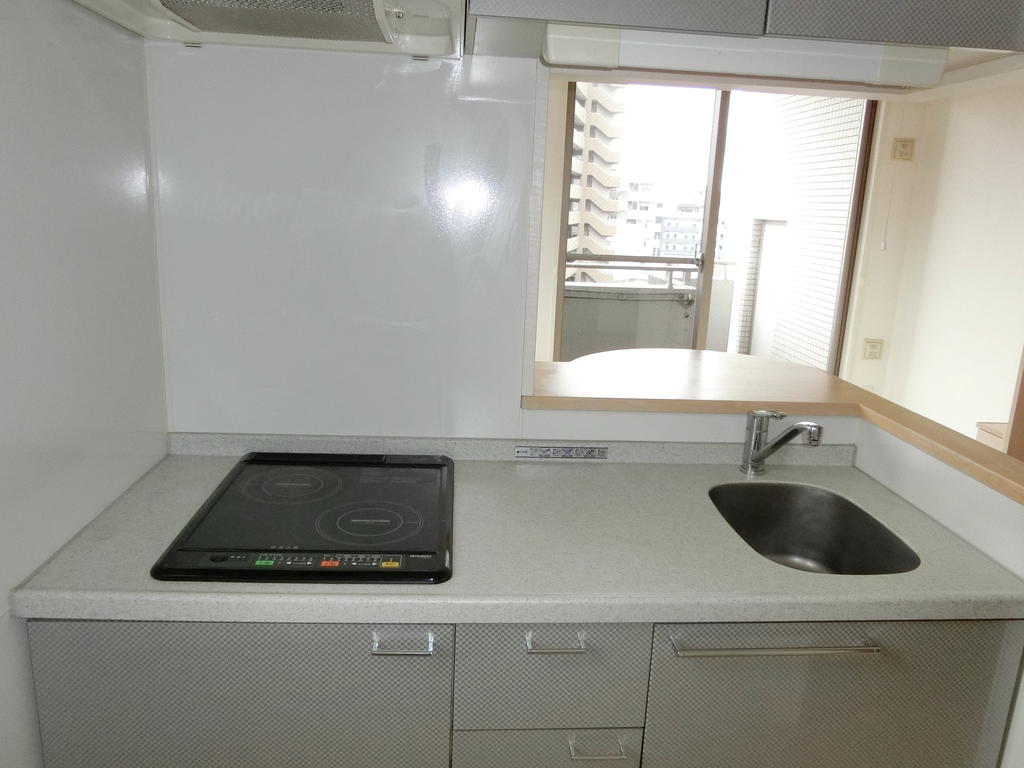 キッチン　※別の部屋の写真です、現況を優先させて頂きます。