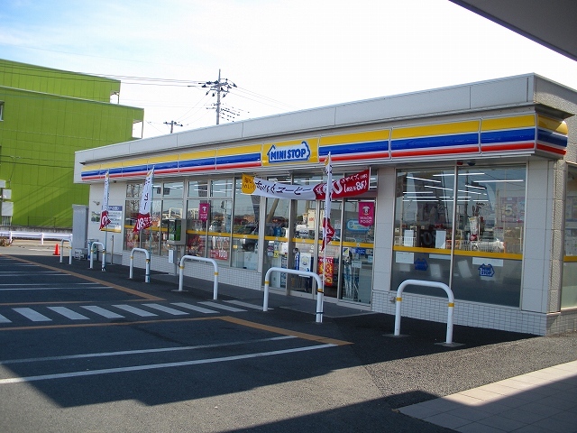 コンビニ　ミニストップ伊勢崎境百々店（コンビニ）まで400m