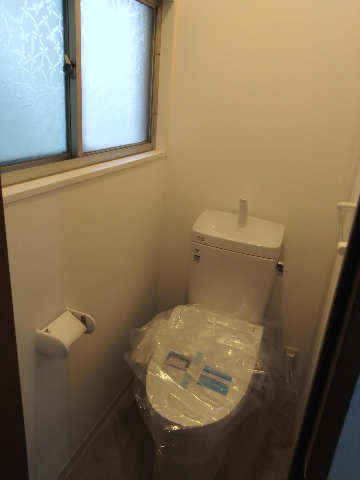 松島4丁目貸家のトイレ写真