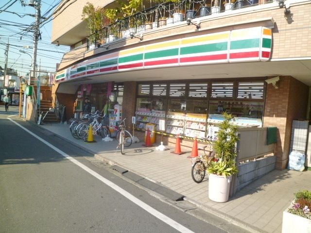 コンビニ　セブンイレブン（コンビニ）まで60m