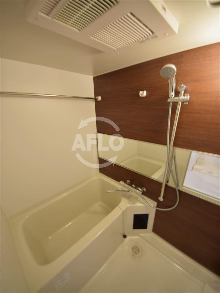 バス・シャワールーム　レオンコンフォート本町東III　浴室