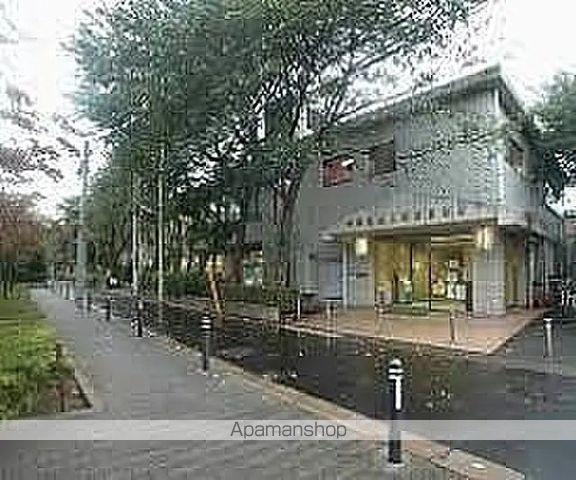 図書館　中野区立上高田図書館（図書館）まで481m