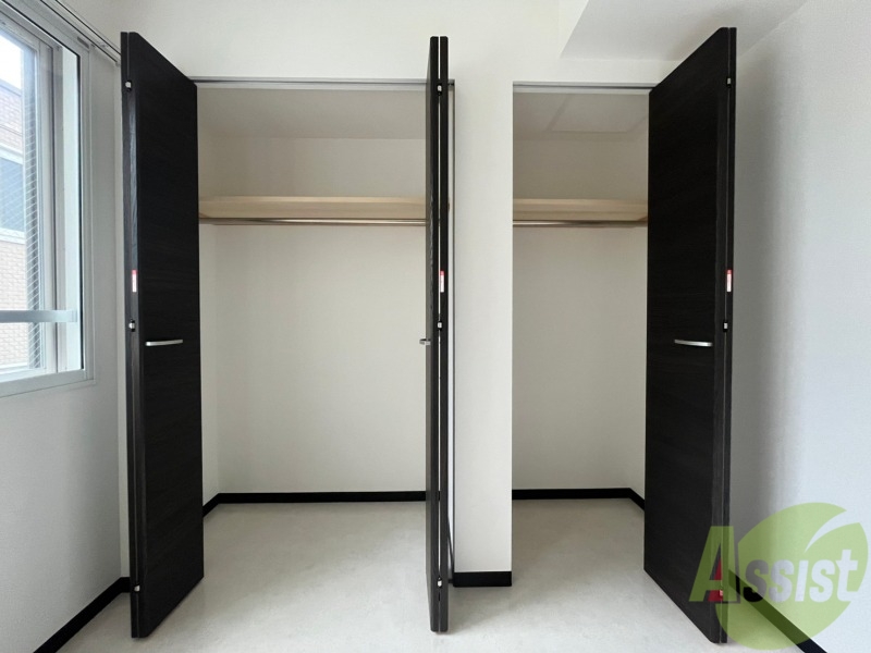 収納　寝室の収納です。部屋がすっきり片付きます。