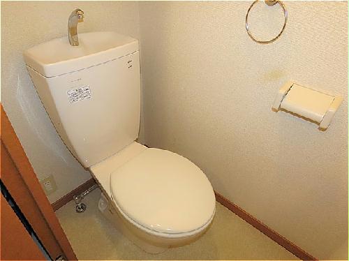レオパレスクレスセントのトイレ写真