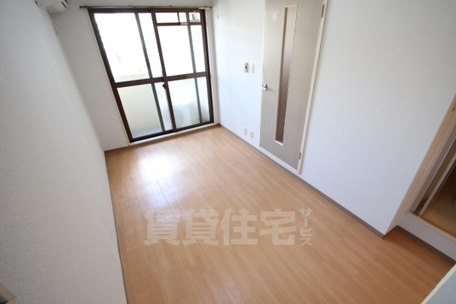 ライフメイト松本の居間写真