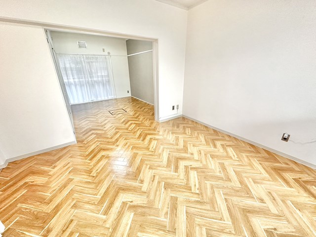 岡サンハイツ2の居間写真