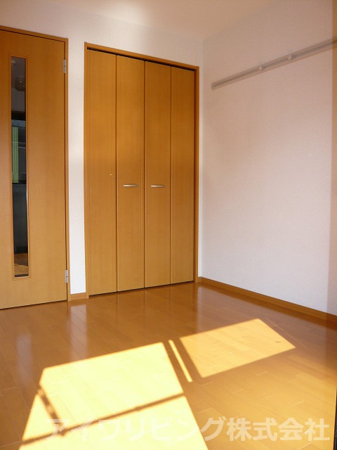 ジュネスIの居間写真