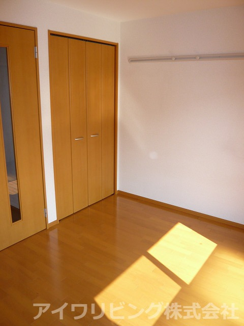 ジュネスIの居間写真