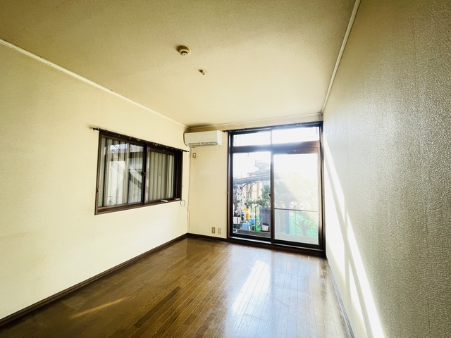 居室・リビング　写真は別部屋参考写真★