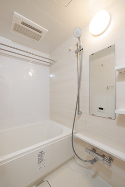 バス・シャワールーム　※写真は同タイプ住戸です。