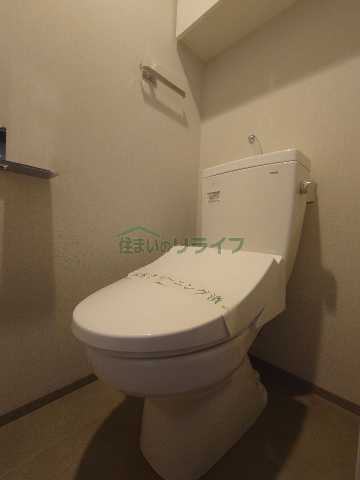 トイレ　別部屋の参考写真になります。