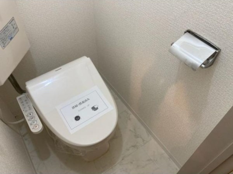 地下鉄東西線 琴似駅 徒歩8分 4階建 築38年のトイレ写真