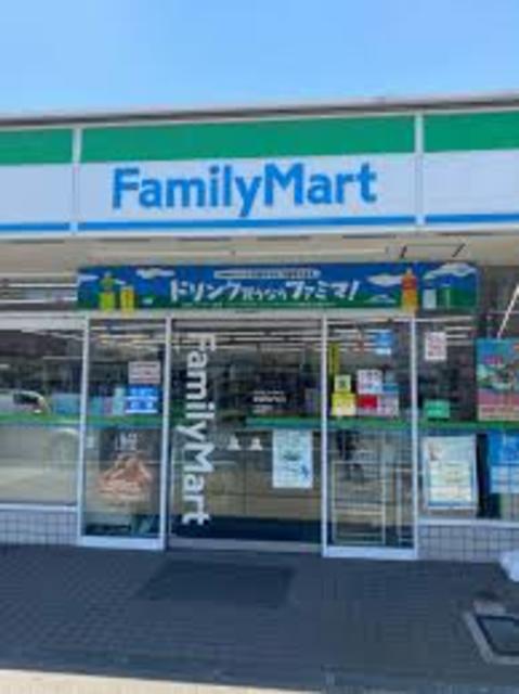 コンビニ　ファミリーマート唐橋羅城門町店（コンビニ）まで412m