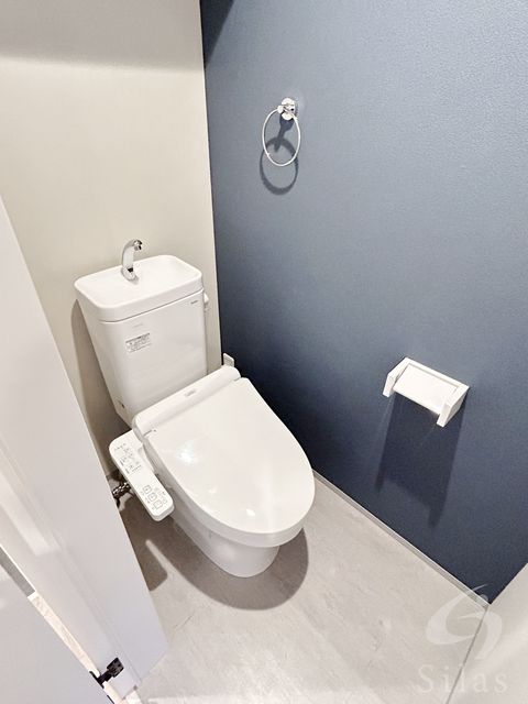 阪神本線 杭瀬駅 徒歩10分 3階建 築4年のトイレ写真