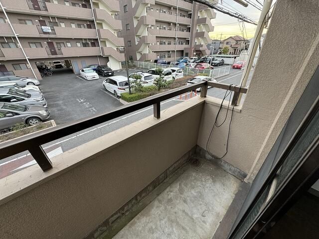 ＪＲ武蔵野線 南流山駅 徒歩15分 3階建 築37年の内装写真