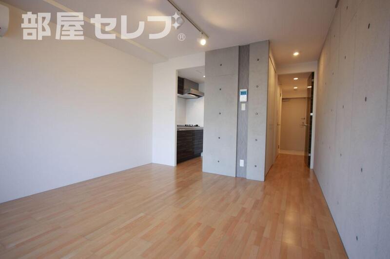 Branche金山の居間写真