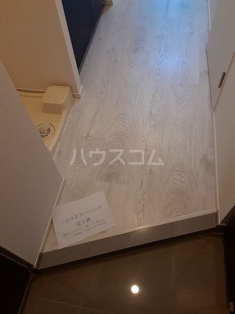 AZEST北千住の玄関写真