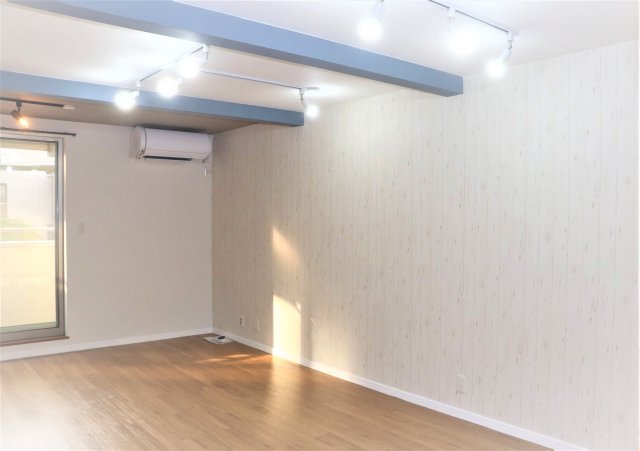 雲井通3丁目戸建の居間写真