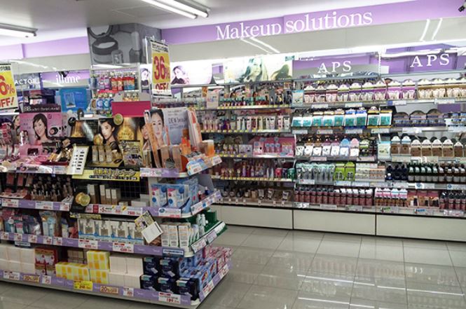ドラックストア　トモズ長原店（ドラッグストア）まで85m