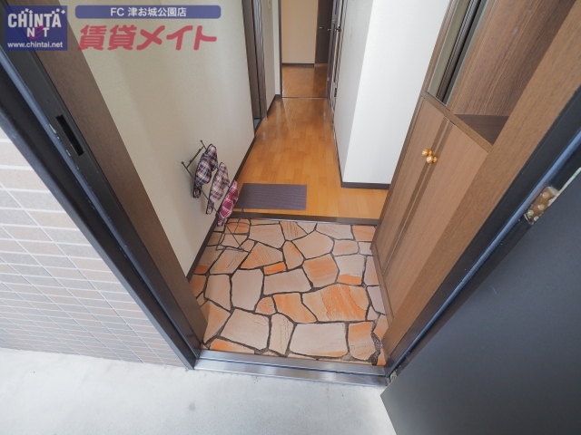 玄関　同型参考写真