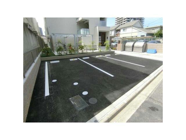 駐車場　駐車場