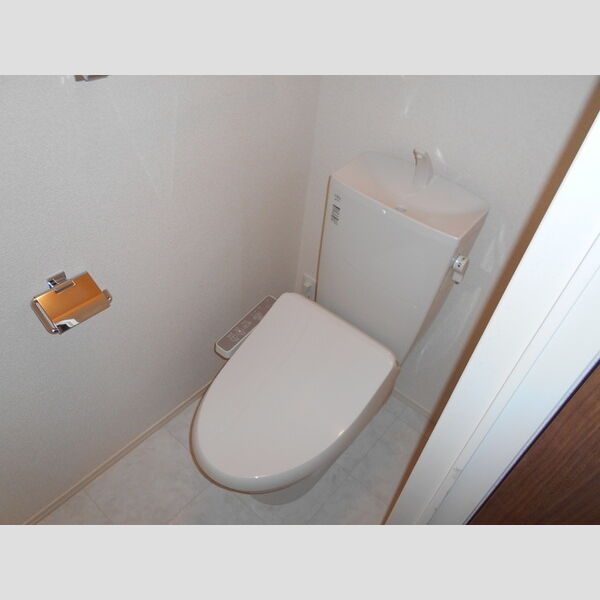 WING KASUGAIのトイレ写真