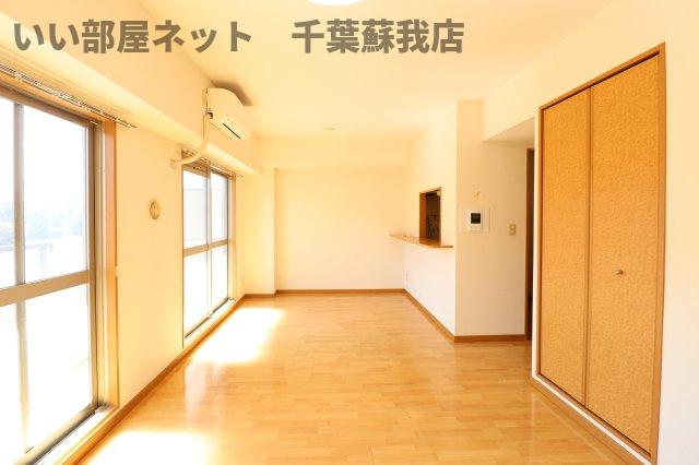 ゼファーシャン・ティオン蘇我弐番館の居間写真