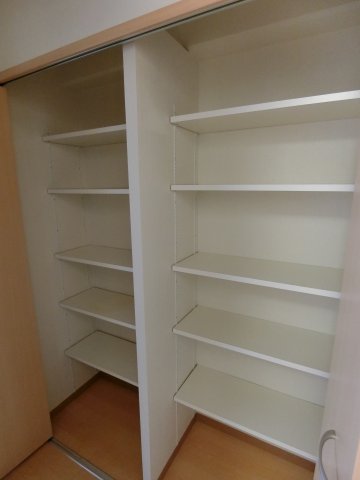 収納　たっぷりとした収納スペースです