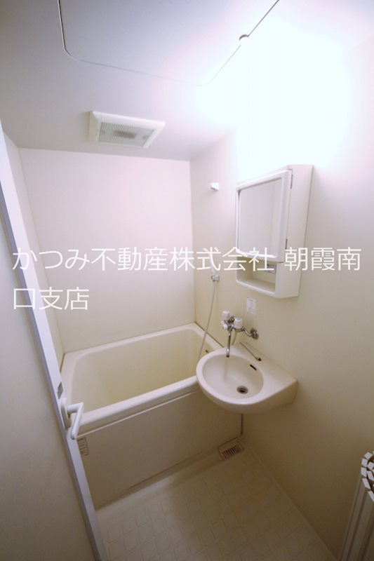 バス・シャワールーム　他号室参考写真