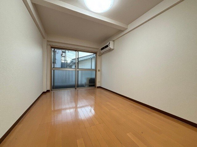 居室・リビング　※別のお部屋のお写真です