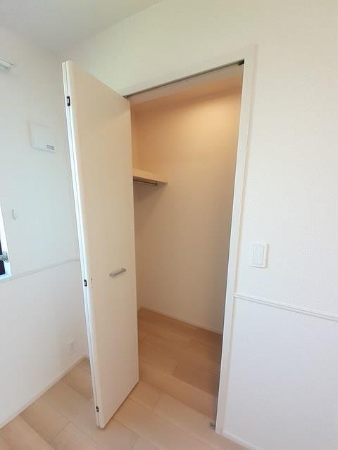 収納　ウオークインクローゼット