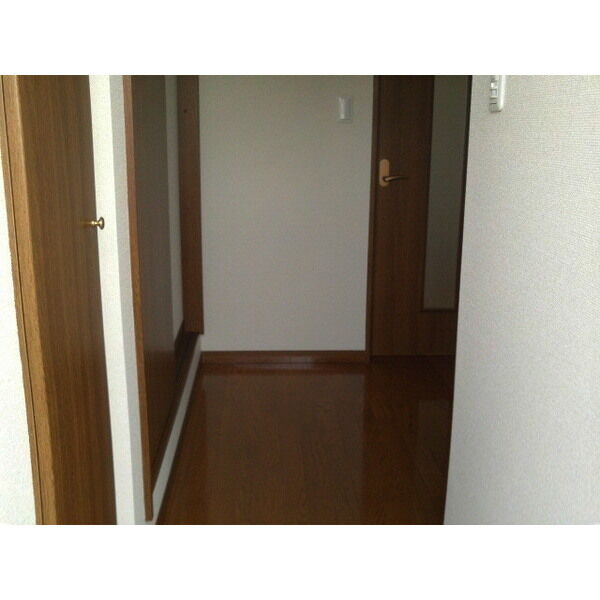 アンプルール リーブル チアフルBの玄関写真